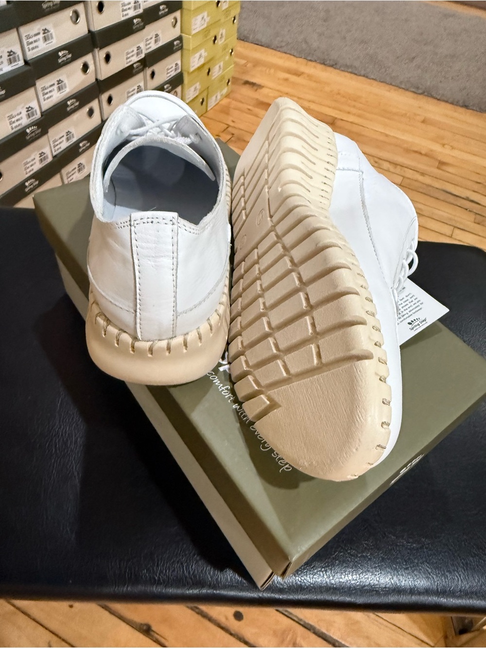 Spring Step White Shoes - Picture 4 of 4